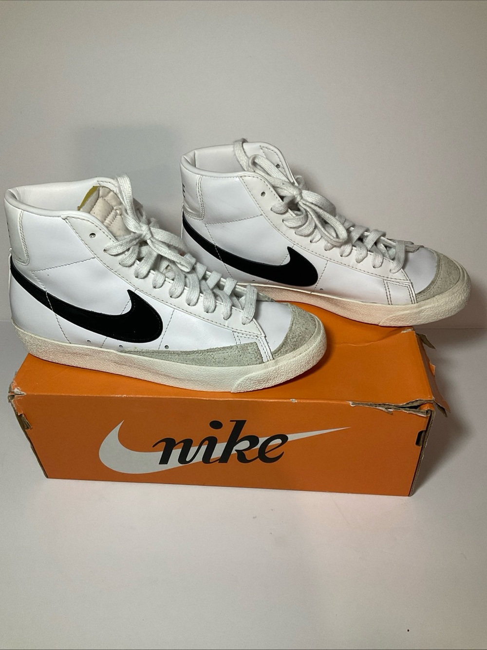 Nike Womens Blazer Mid Vintage White Black Sneakers